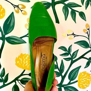 Paloma Green Italian Leather open side flats/ low heel sz 8
